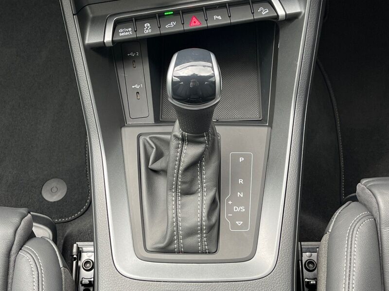 More views of Audi Q3
