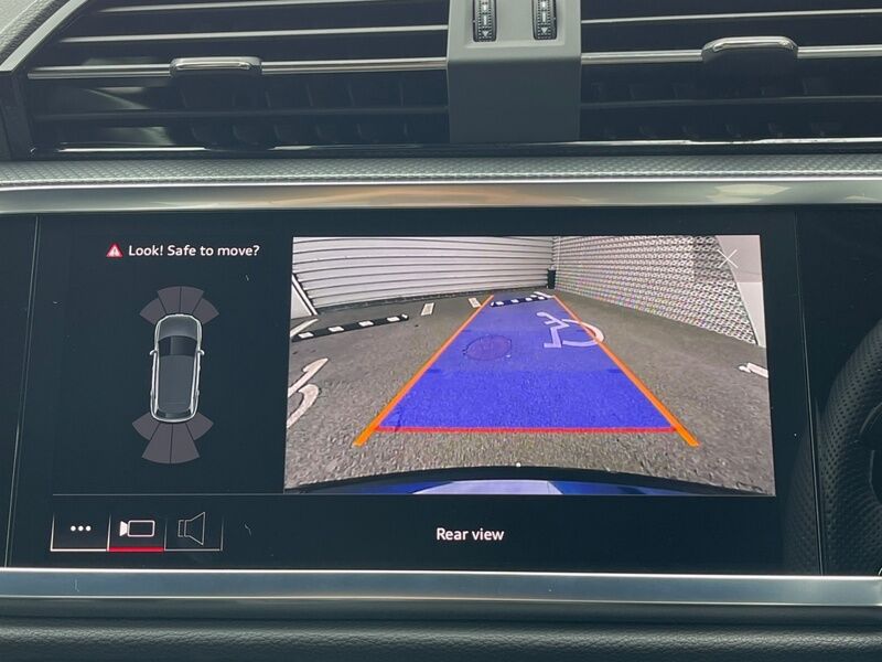 More views of Audi Q3