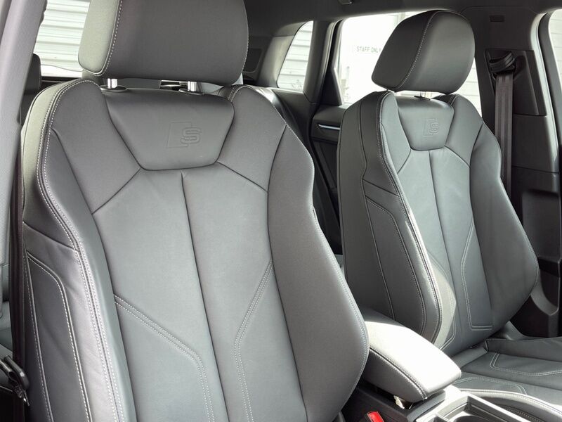 More views of Audi Q3