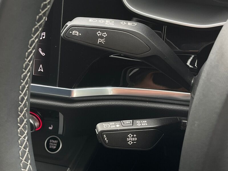 More views of Audi Q3