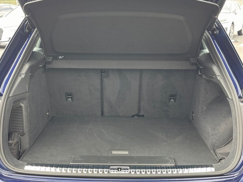 More views of Audi Q3