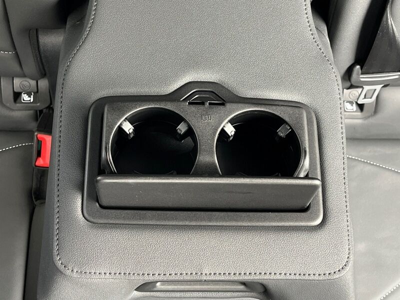 More views of Audi Q3