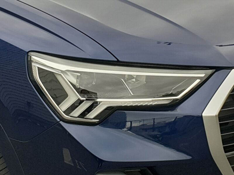 More views of Audi Q3