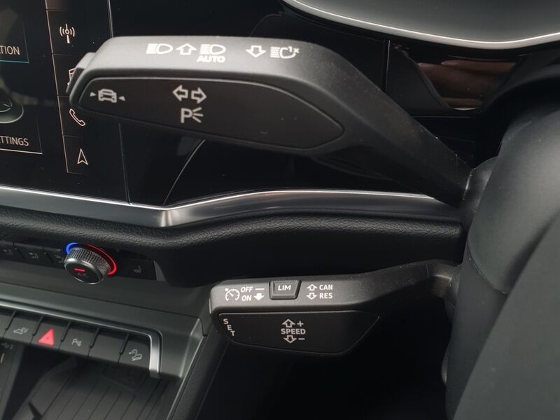 More views of Audi Q3