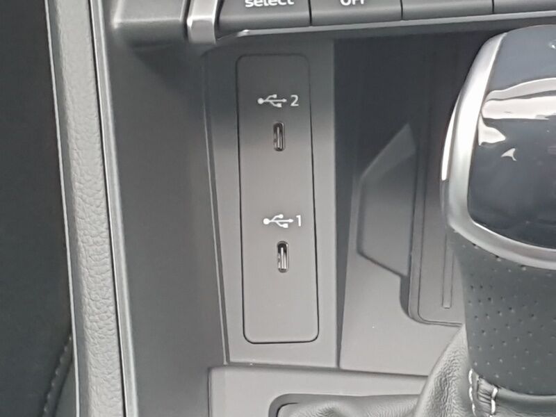 More views of Audi Q3