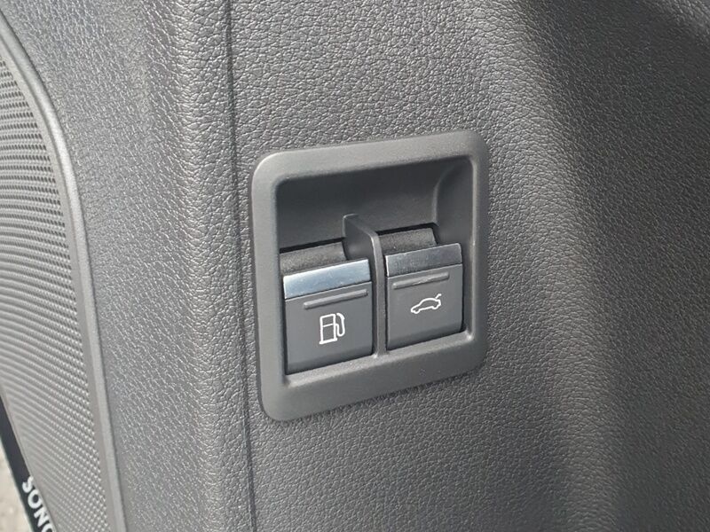 More views of Audi Q3