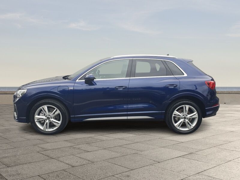 More views of Audi Q3