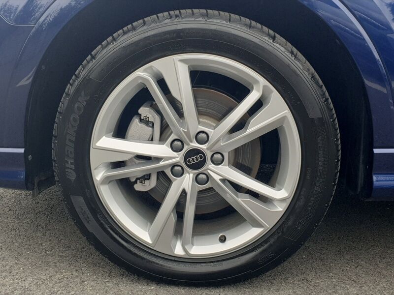 More views of Audi Q3