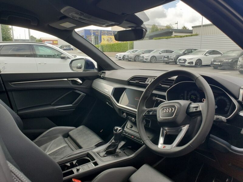 More views of Audi Q3
