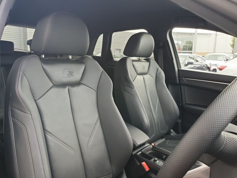 More views of Audi Q3