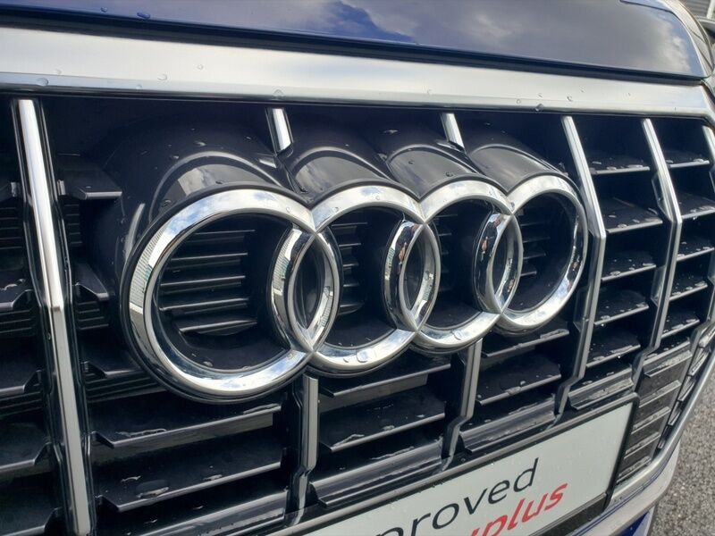 More views of Audi Q3