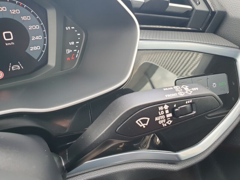 More views of Audi Q3
