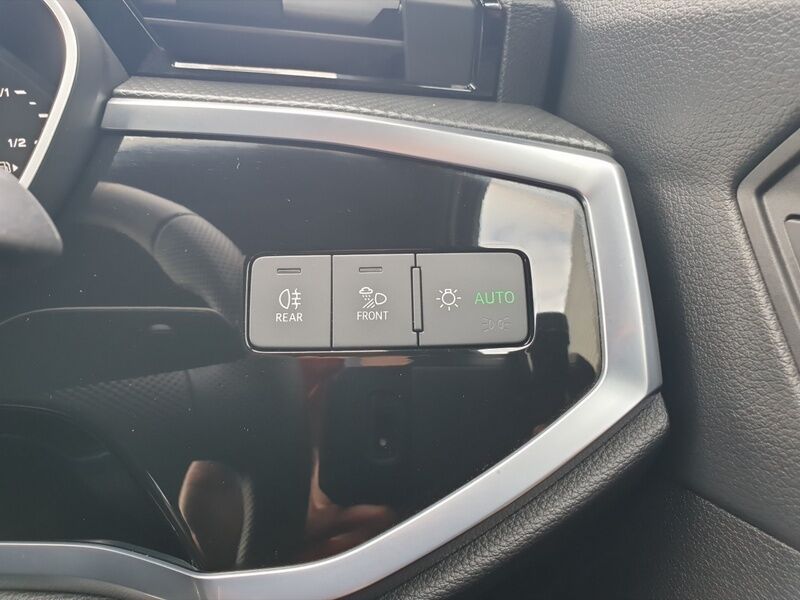 More views of Audi Q3