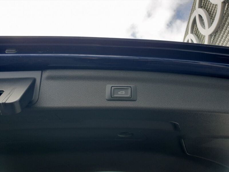 More views of Audi Q3
