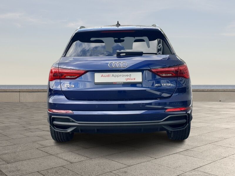 More views of Audi Q3