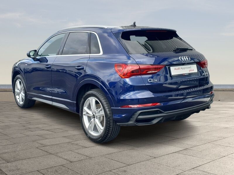 More views of Audi Q3