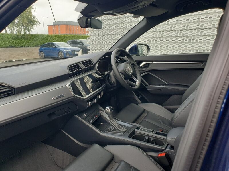 More views of Audi Q3