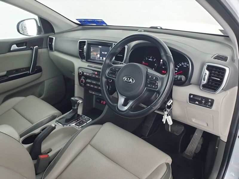 More views of Kia Sportage