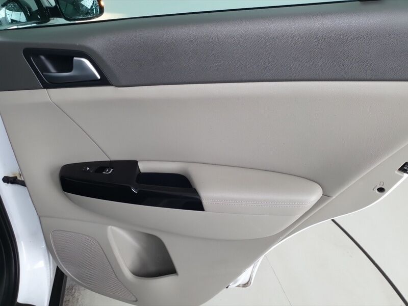 More views of Kia Sportage