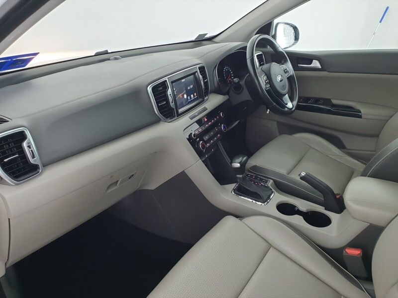 More views of Kia Sportage