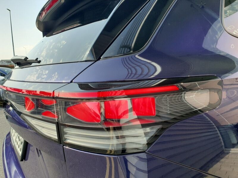 More views of Volkswagen Tayron
