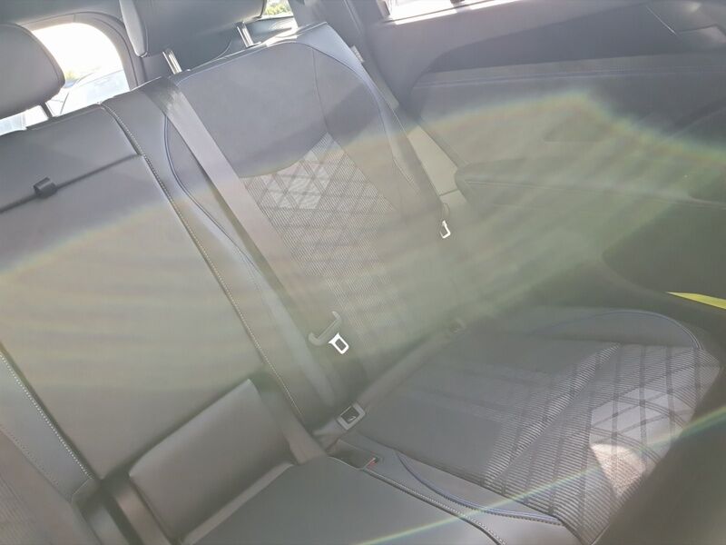 More views of Volkswagen Tayron