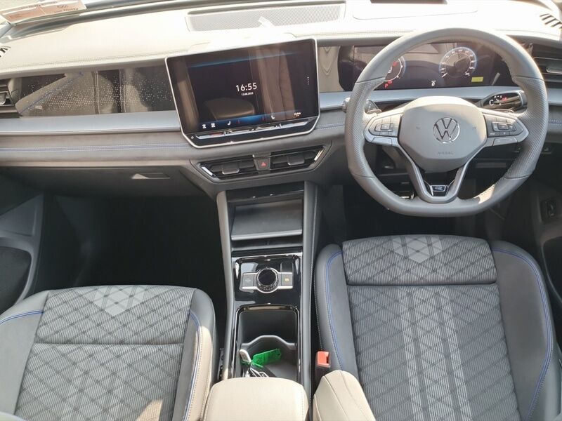 More views of Volkswagen Tayron