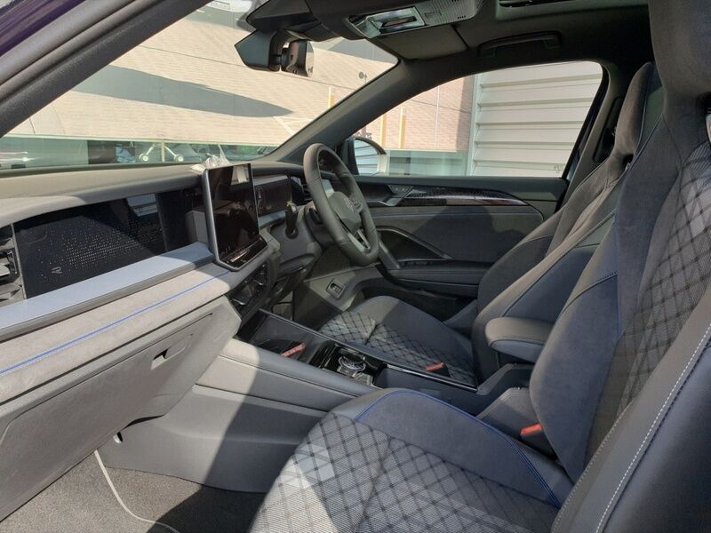 More views of Volkswagen Tayron