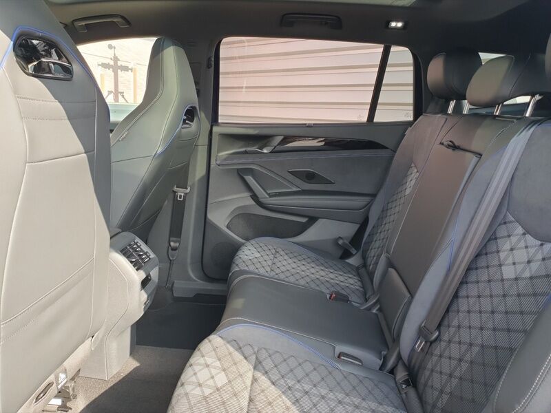 More views of Volkswagen Tayron