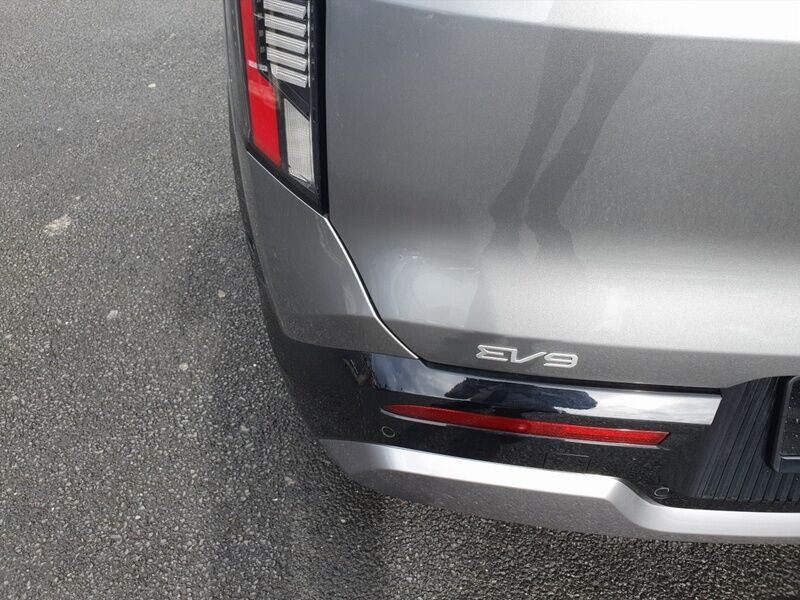 More views of Kia EV9