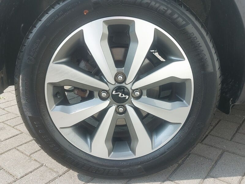 More views of Kia Stonic