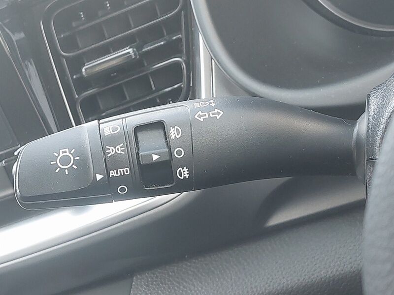 More views of Kia Stonic