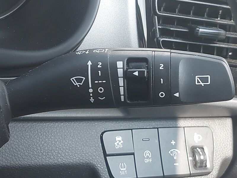 More views of Kia Stonic