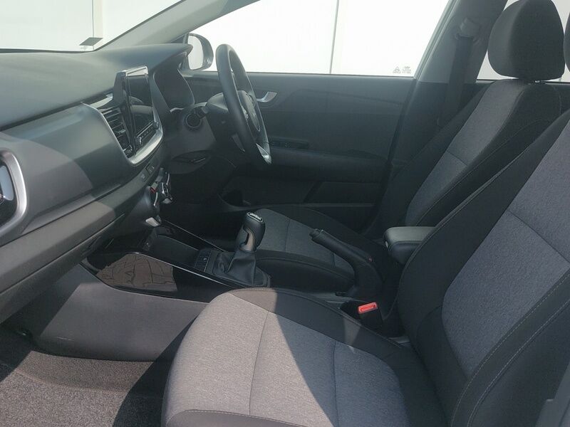 More views of Kia Stonic