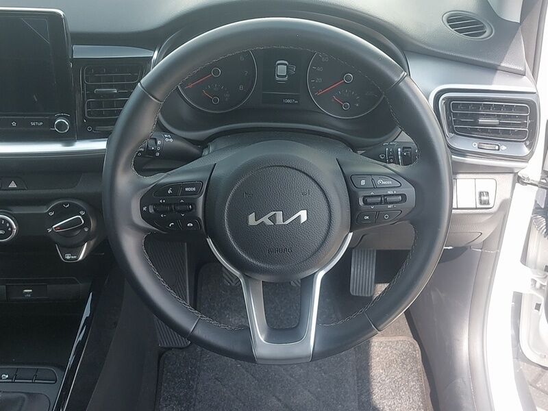 More views of Kia Stonic