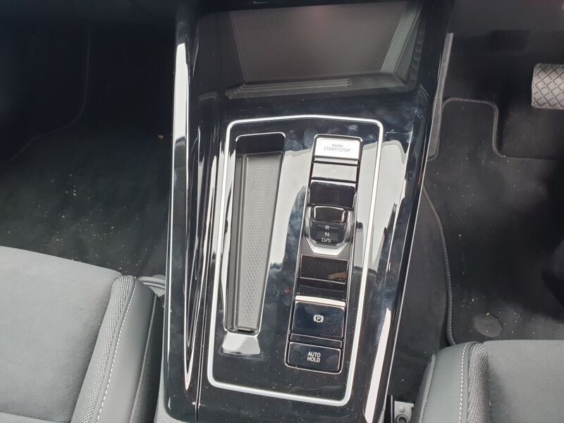 More views of Volkswagen Golf