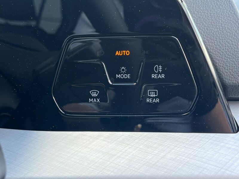 More views of Volkswagen Golf