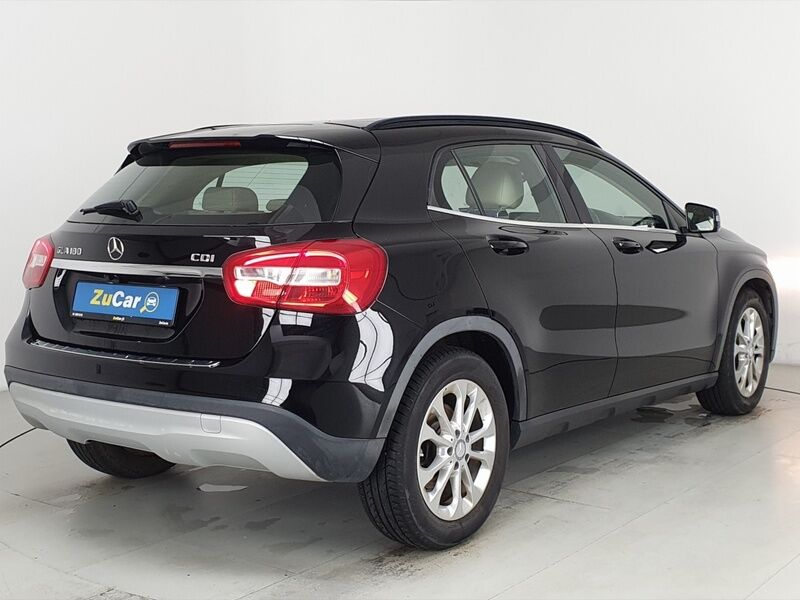 More views of Mercedes-Benz GLA