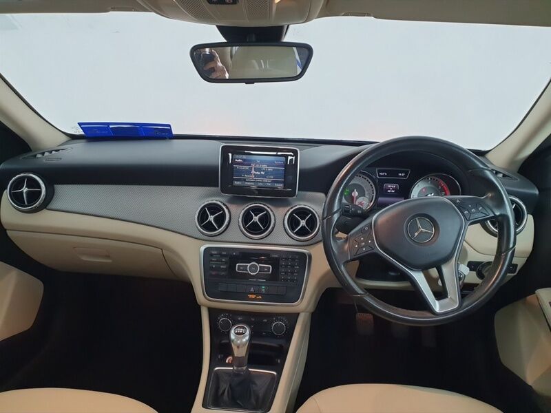 More views of Mercedes-Benz GLA