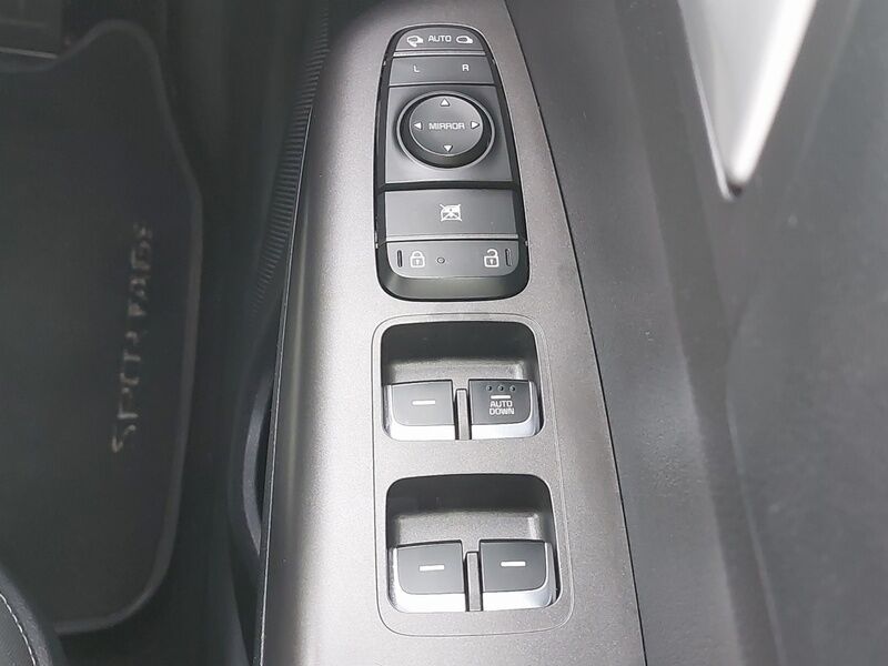 More views of Kia Sportage