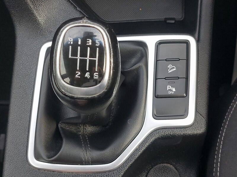 More views of Kia Sportage
