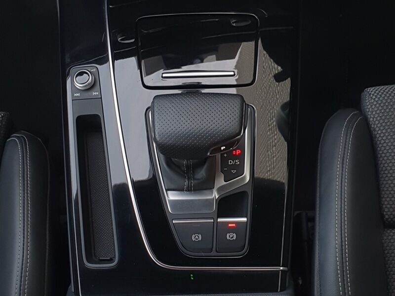 More views of Audi Q5