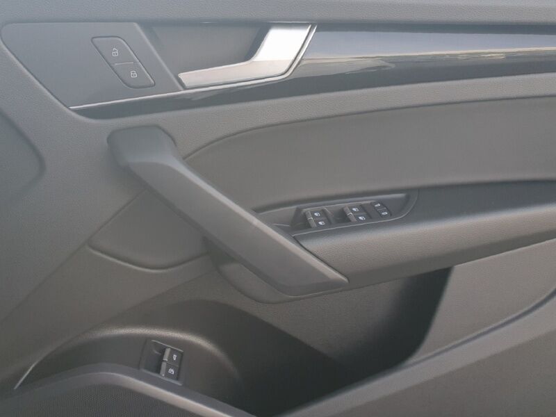 More views of Audi Q5