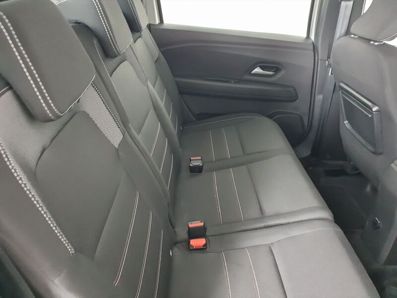 More views of Dacia Jogger