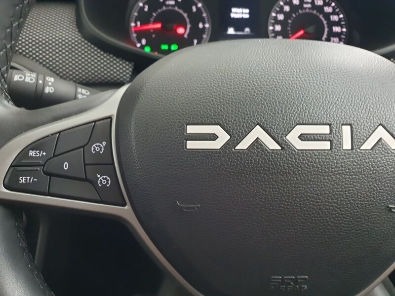 More views of Dacia Jogger