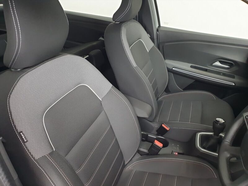 More views of Dacia Jogger