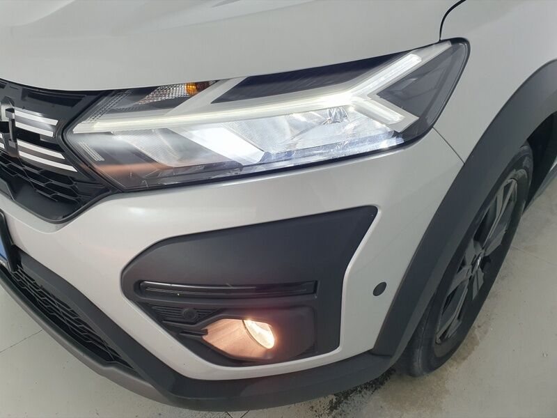 More views of Dacia Jogger