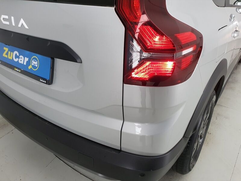 More views of Dacia Jogger