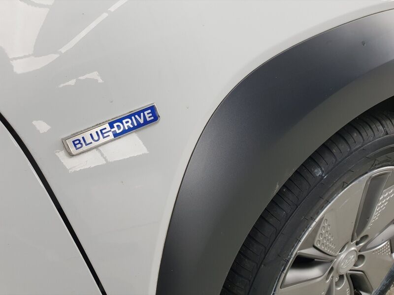 More views of Hyundai Kona