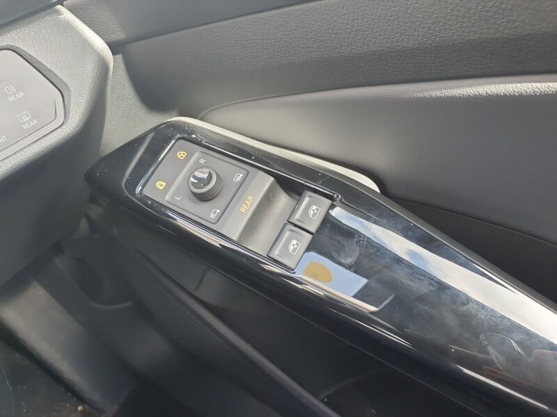 More views of Volkswagen ID.4